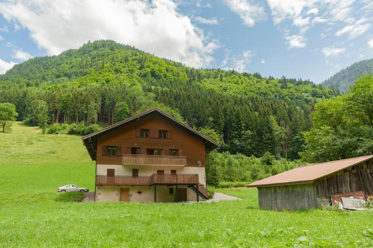 Grand Appartement Proche Gd Bornand Glieres-Val-de-Borne Экстерьер фото